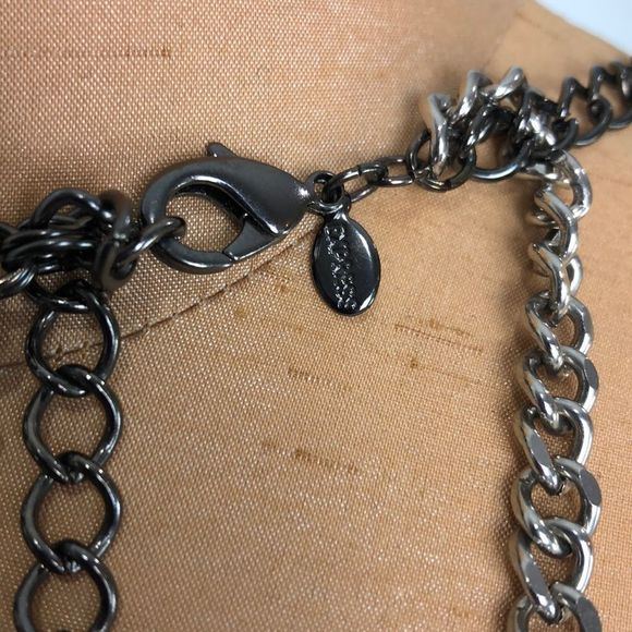 EXPRESS- multi layered necklace - Picture 3 of 4